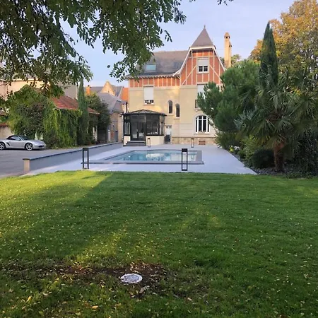 Le Pavillon De Nathalie Pensjonat 3*